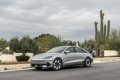 Edmunds-fastest-charging-EVs-miles-per-hour